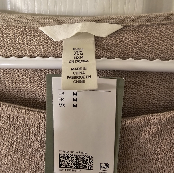 NWT | H&M Long Sleeve Shirt | Size Medium - Picture 4 of 5